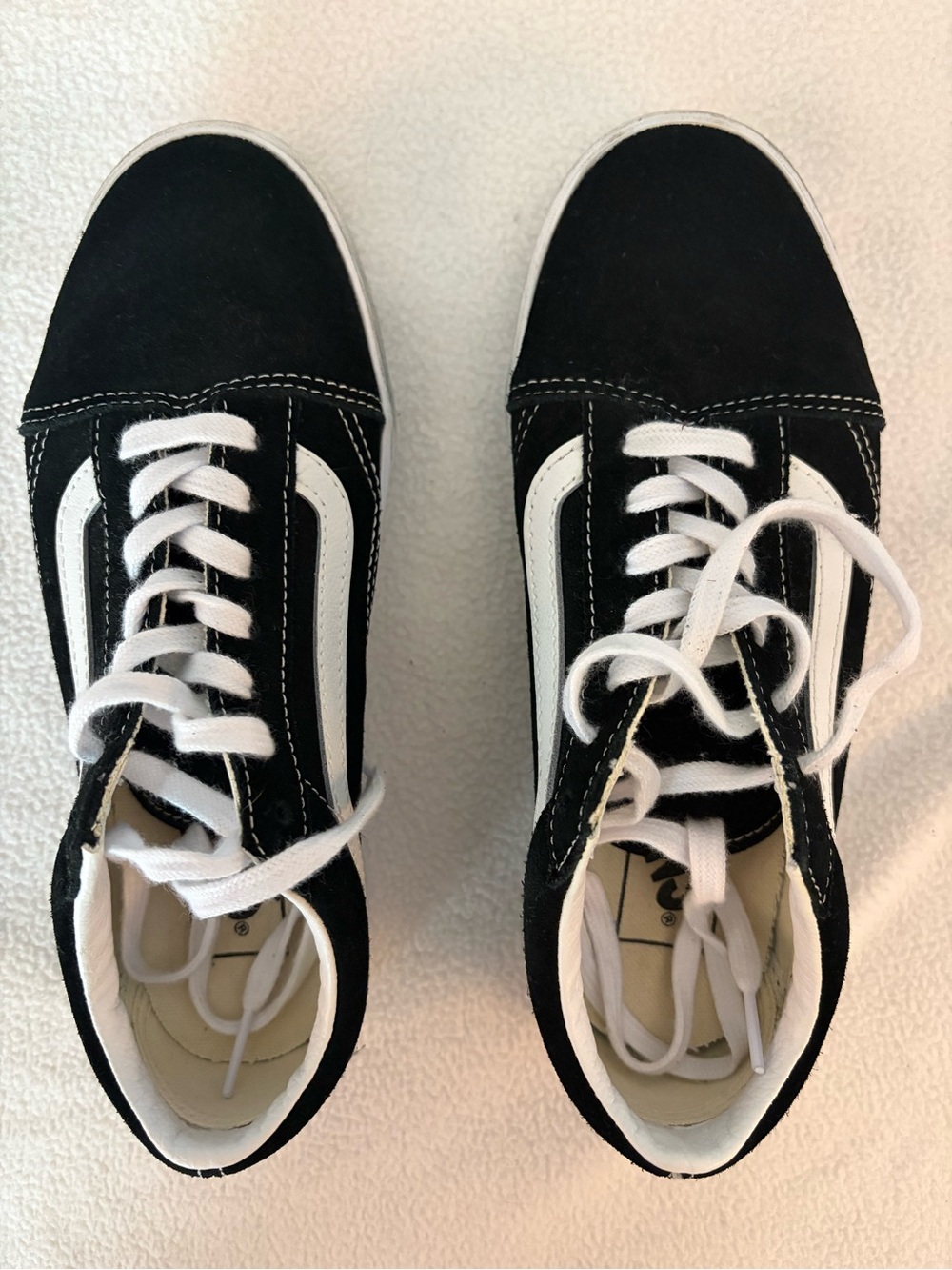 Vans Old Skool Suede Black & White shoes, Youth 4/ Women’s 5.5